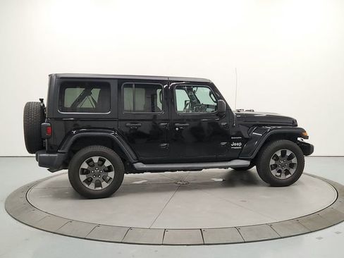 Used 2019 Jeep Wrangler Unlimited Sahara AWD/4WD image 7