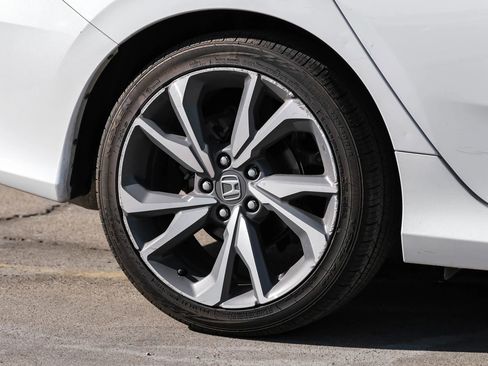 Used 2019 Honda Civic Touring image 53