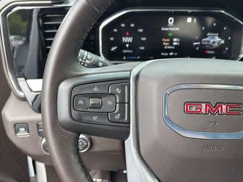 Used 2026 GMC Sierra 1500 SLT AWD/4WD image 22