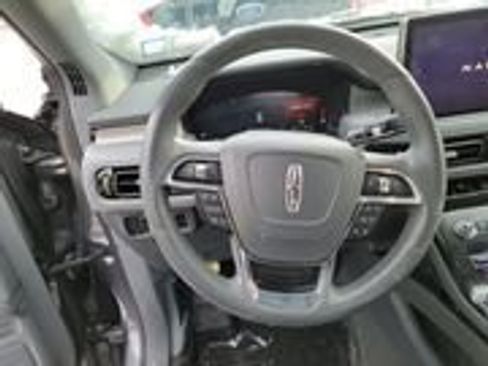 Used 2022 Lincoln Nautilus Reserve image 7