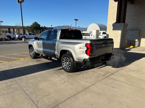 Used 2024 Chevrolet Colorado Z71 w/ Z71 Convenience Package 2 image 6