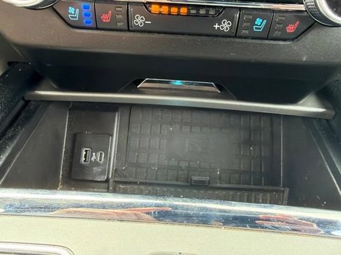 Used 2020 Ford Expedition XLT w/ Equipment Group 202A AWD/4WD image 47