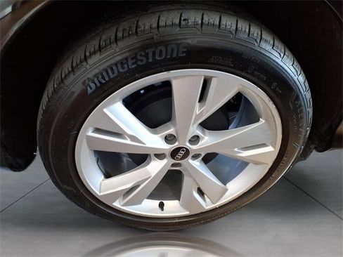 Used 2023 Audi Q4 e-tron Premium Plus w/ Premium Plus image 7