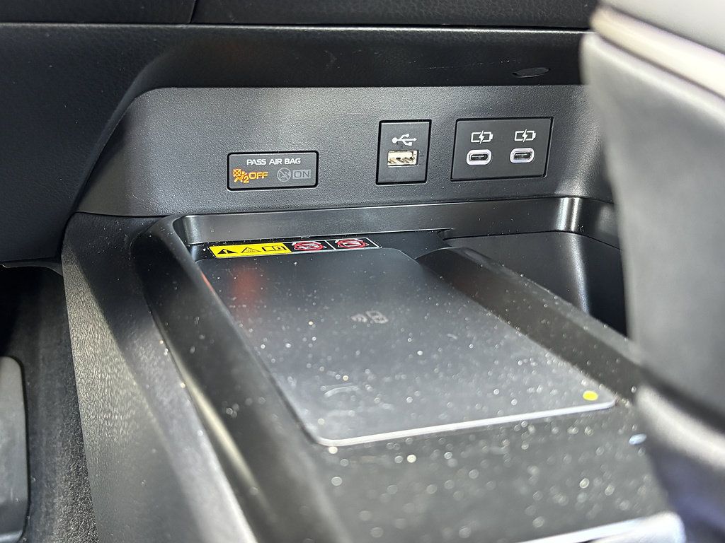 Used 2026 Toyota Camry SE w/ Convenience Package FWD image 12