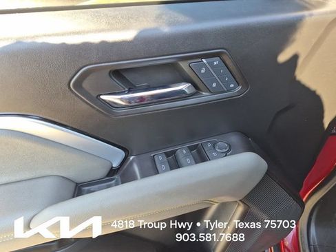 Used 2024 Chevrolet Colorado ZR2 w/ ZR2 Convenience Package III AWD/4WD image 23