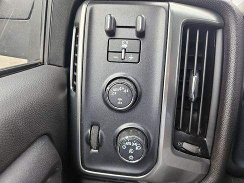 Used 2019 Chevrolet Silverado 1500 LT w/ All Star Edition AWD/4WD image 28