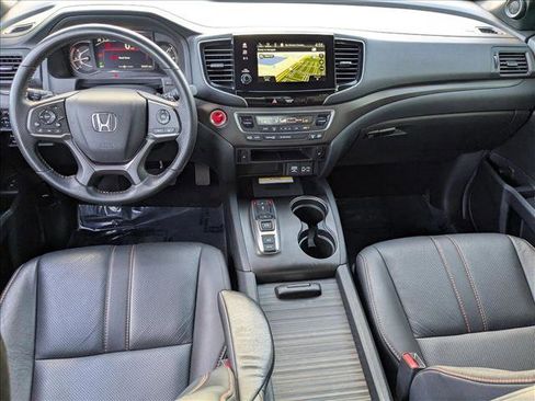 Certified 2023 Honda Passport TrailSport image 17