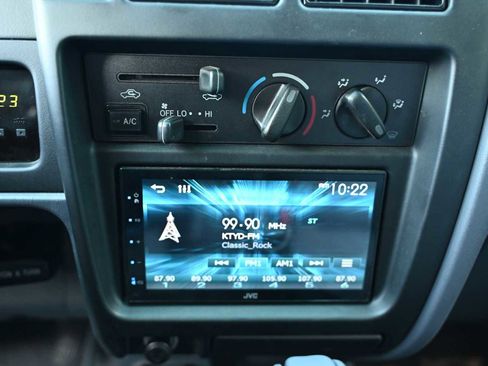 Used 1998 Toyota Tacoma 4x4 Xtracab V6 image 17