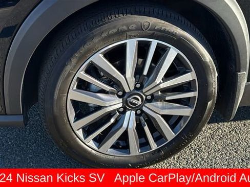 Used 2024 Nissan Kicks SV image 9