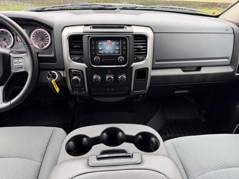 Used 2020 RAM 1500 Classic SLT image 23