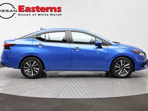 Used 2022 Nissan Versa SV FWD image 4