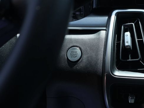 Certified 2023 Kia Sorento S FWD image 36