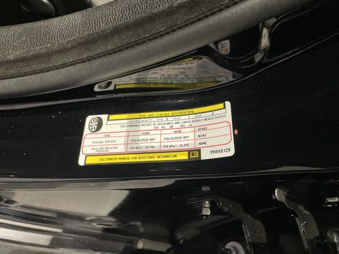 Used 2023 Dodge Charger R/T w/ Blacktop Package RWD image 40