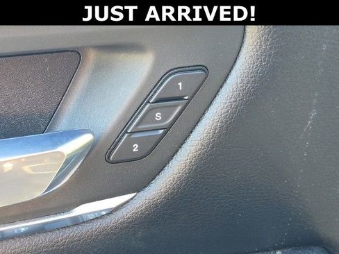 Used 2020 RAM 1500 Laramie AWD/4WD image 13