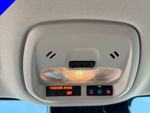 Used 2025 Chevrolet Trax LS w/ LS Convenience Package FWD image 23