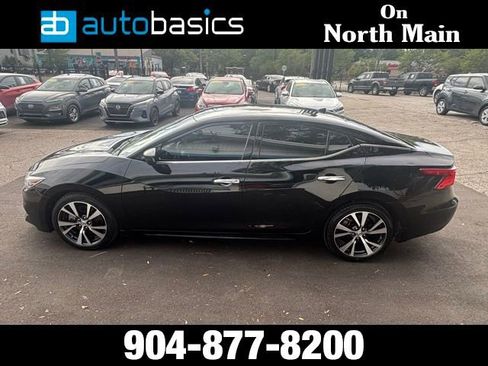 Used 2017 Nissan Maxima 3.5 S image 2