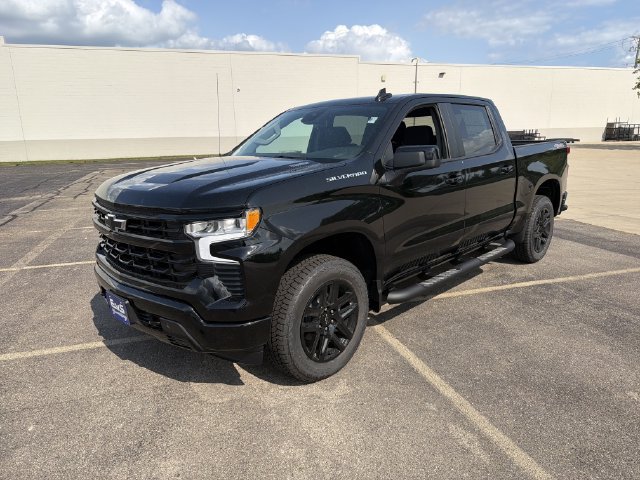 New 2026 Chevrolet Silverado 1500 RST w/ RST Select Package AWD/4WD image 1
