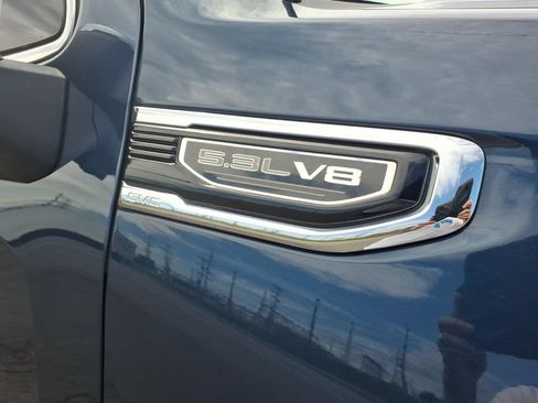Used 2023 GMC Sierra 1500 SLT w/ SLT Premium Plus Package AWD/4WD image 10
