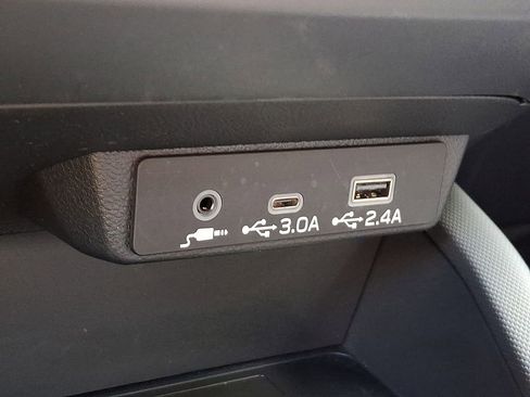 Certified 2025 Subaru Forester Premium image 23