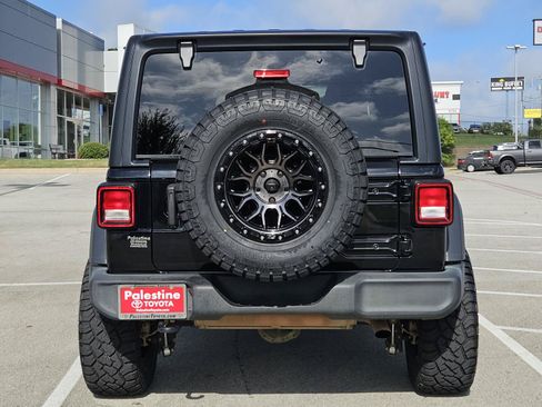 Used 2023 Jeep Wrangler Unlimited Sport AWD/4WD image 5