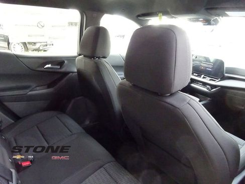 New 2026 Chevrolet Equinox LT w/ Safety and Technology Package FWD image 21