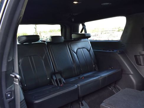 Used 2019 Ford Expedition Max Limited RWD image 29
