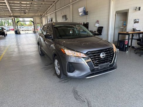Used 2023 Nissan Kicks S FWD image 2