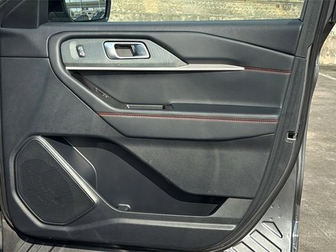 Used 2025 Ford Explorer ST-Line image 34