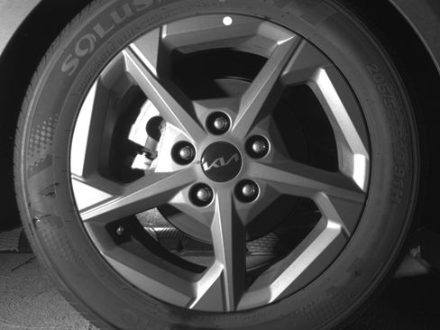 Used 2025 Kia K4 LXS image 15