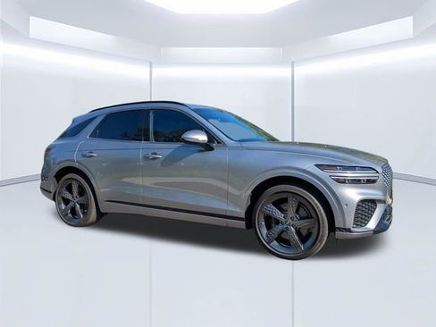 Used 2023 Genesis GV70 2.5T w/ Sport Prestige Package AWD/4WD image 2