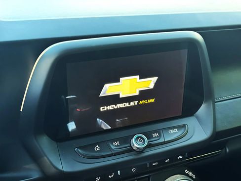 Used 2017 Chevrolet Camaro SS image 16