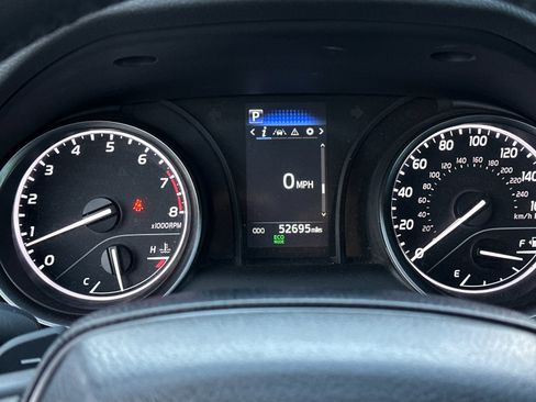 Used 2024 Toyota Camry SE image 20