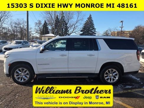 Used 2023 Chevrolet Suburban Premier image 6