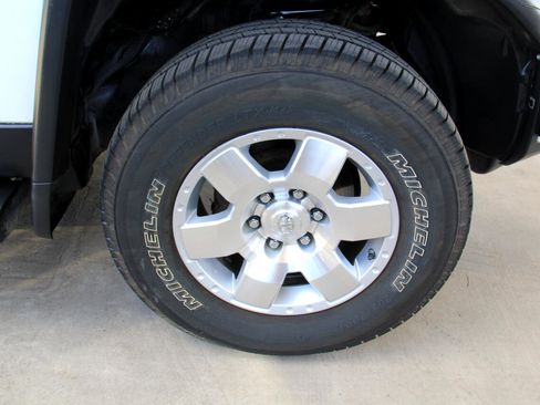 Used 2010 Toyota FJ Cruiser 4WD image 26