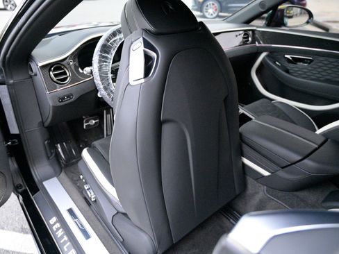 Used 2025 Bentley Continental GT Speed image 24