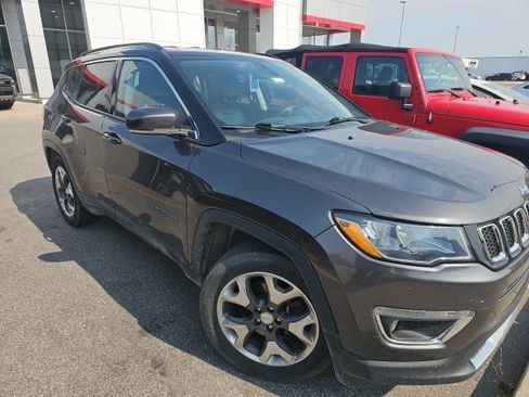 Used 2020 Jeep Compass Limited FWD image 3