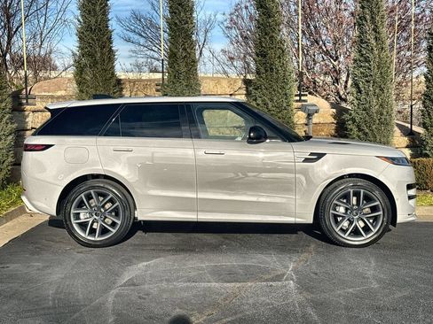 Certified 2026 Land Rover Range Rover Sport Dynamic SE AWD/4WD image 6