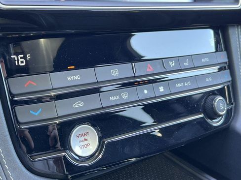 Used 2017 Jaguar F-PACE S AWD/4WD image 29