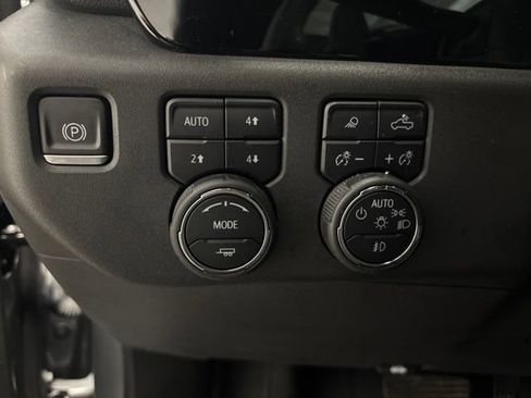 Used 2023 Chevrolet Silverado 1500 ZR2 AWD/4WD image 18
