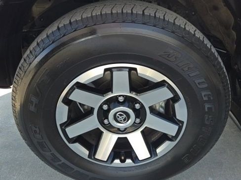 Used 2023 Toyota 4Runner TRD Off-Road image 9