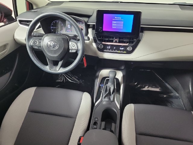 Used 2025 Toyota Corolla LE FWD image 15