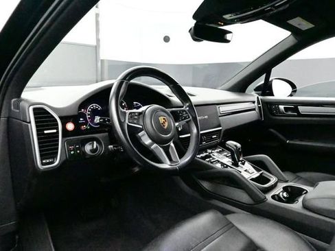 Certified 2022 Porsche Cayenne Platinum Edition AWD/4WD image 4