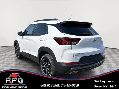 Used 2021 Chevrolet TrailBlazer ACTIV w/ Technology Package AWD/4WD image 3