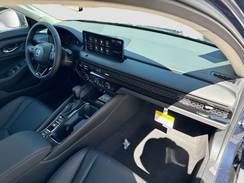 New 2025 Honda Accord EX-L image 24