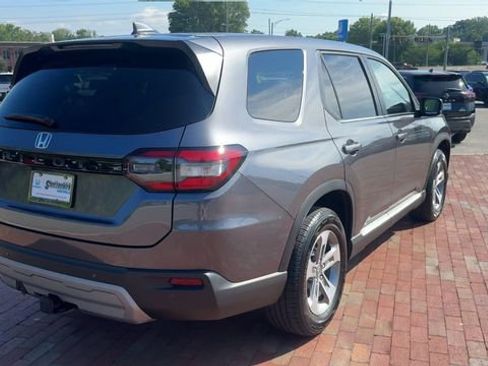 Certified 2025 Honda Pilot EX-L image 2