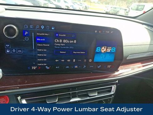 Used 2024 Chevrolet Traverse Z71 image 16