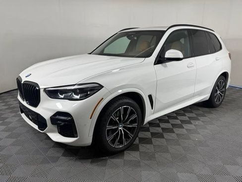 Used 2023 BMW X5 xDrive40i w/ M Sport Package AWD/4WD image 2