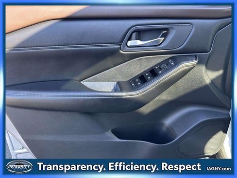 Certified 2022 Nissan Rogue SV w/ SV Premium Package image 20