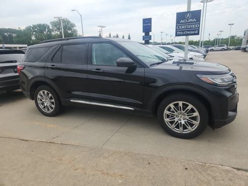 Used 2025 Ford Explorer Active w/ Active Comfort Package AWD/4WD image 4