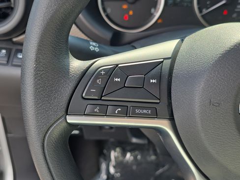 Used 2019 Nissan Kicks S FWD image 29